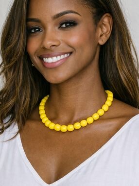 Sunny Yellow Beaded Necklace – Cheerful & Fun – Perfect Pop of Color